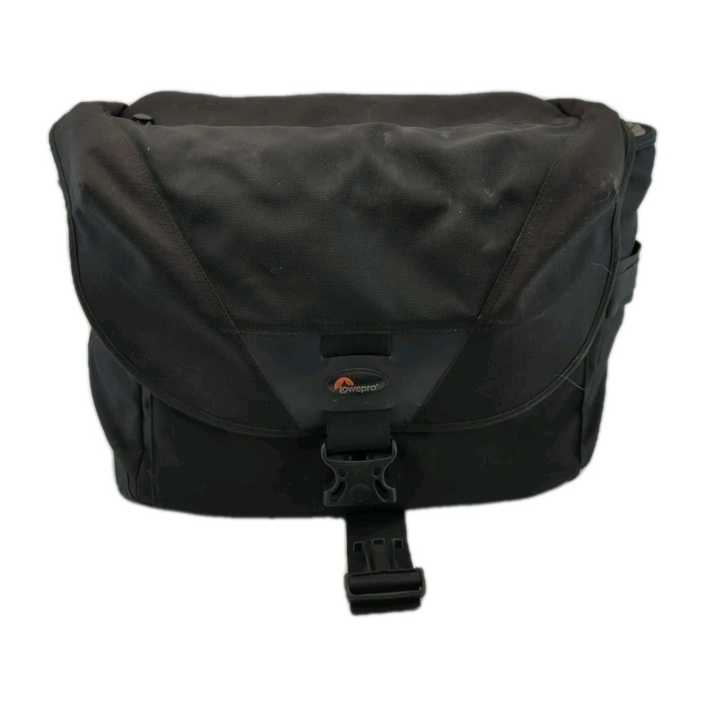 Low Pro Stealth Reporter D650aw Black